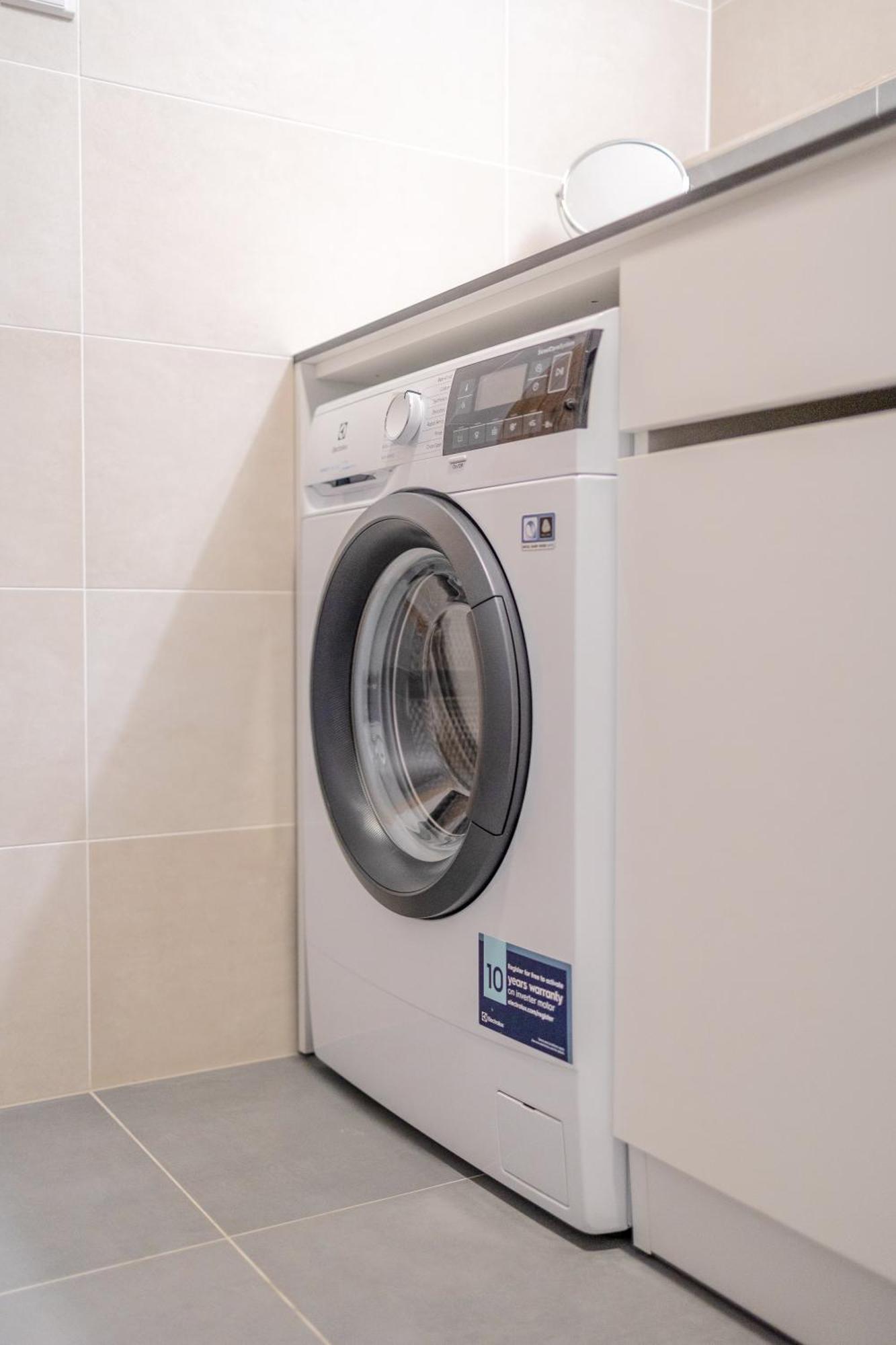 Bright 2Br - 4Th Floor, Balcony, Free Parking By Gravity Prague Apartment Екстериор снимка